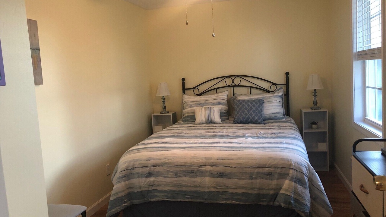 Photo of Bedroom in Long Beach