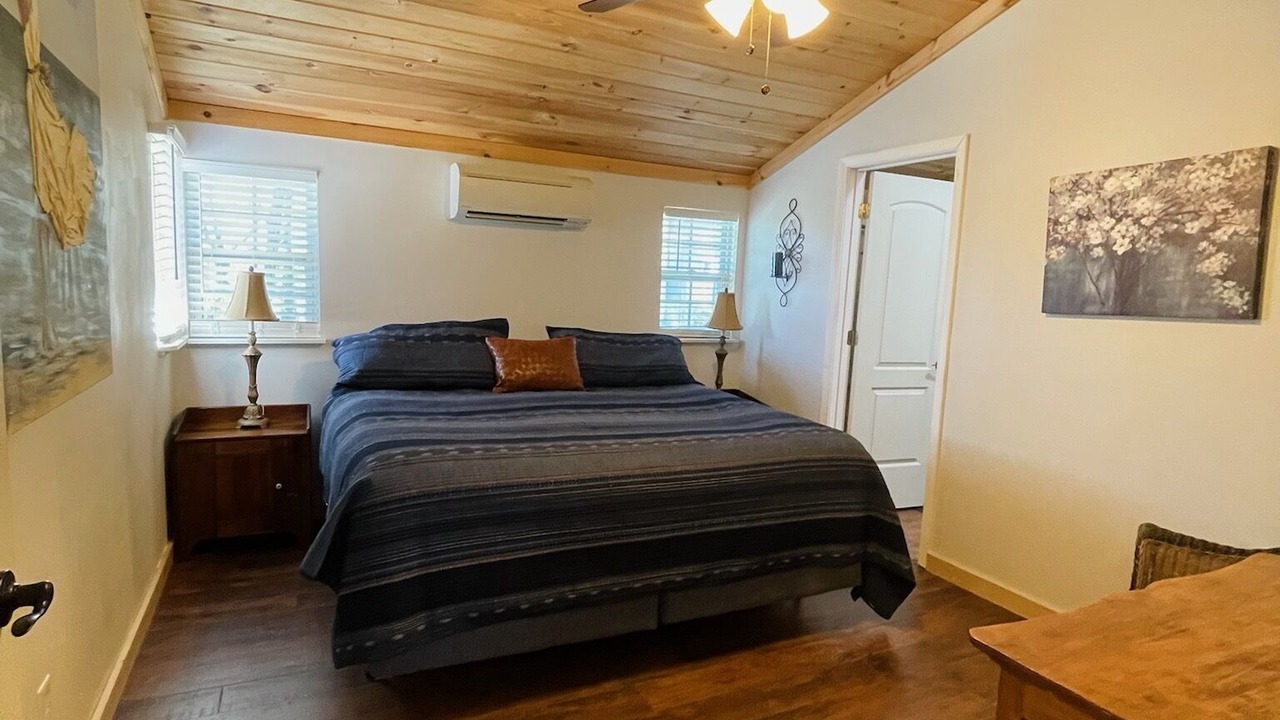 Photo of Bedroom in Dandridge