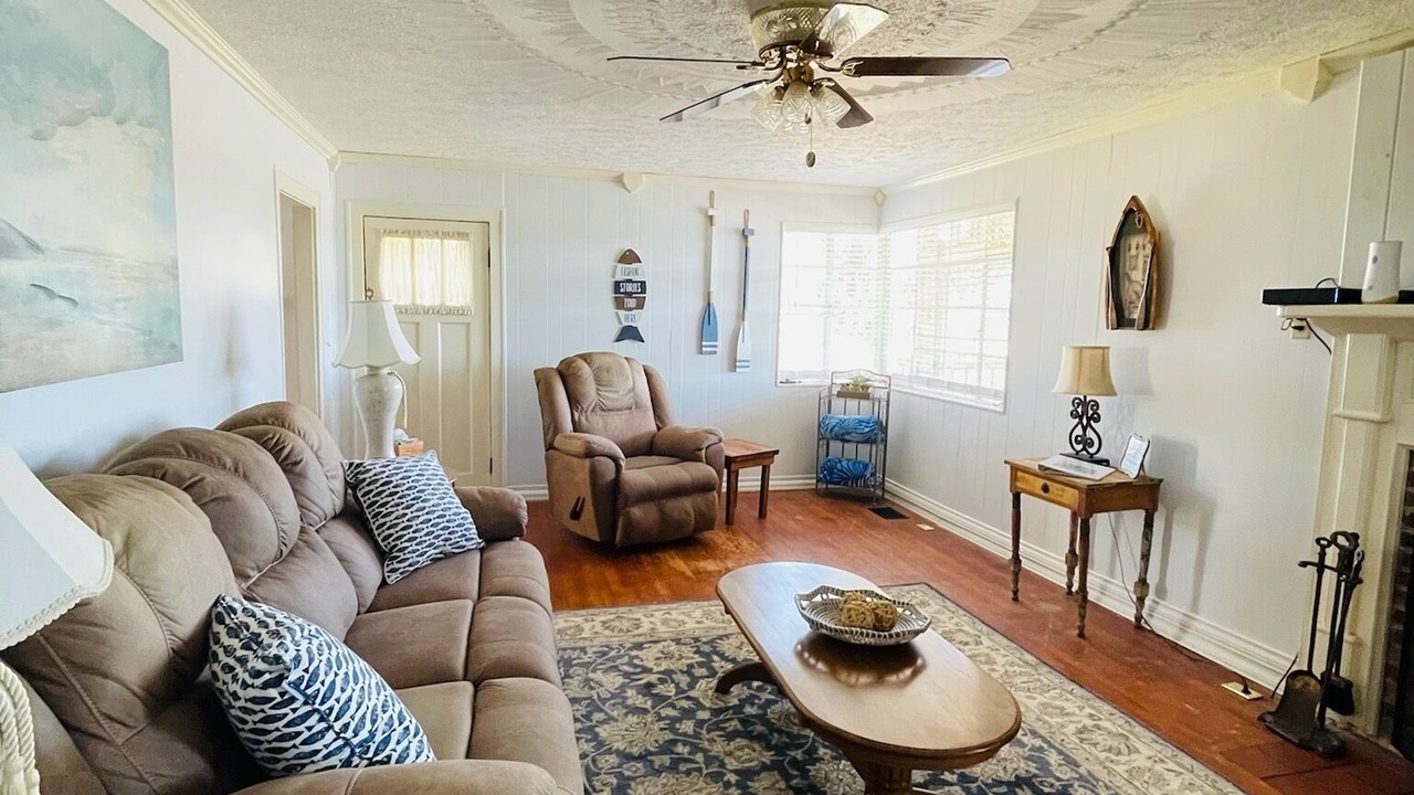 Photo of Livingroom in Dandridge