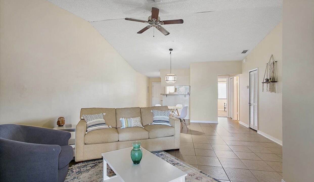 Photo of Livingroom in Arlington