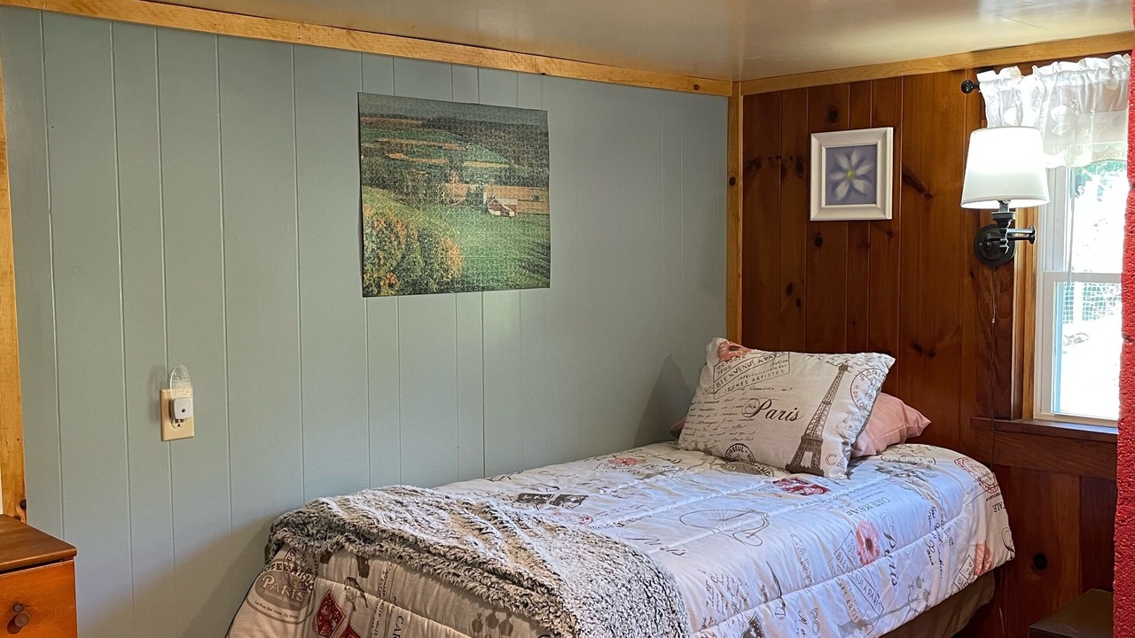 Photo of Bedroom in Hot Springs
