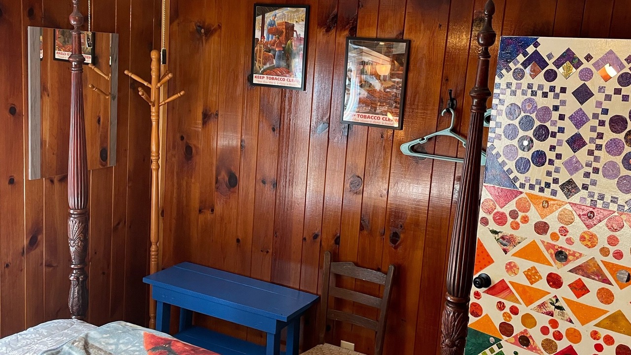 Photo of Bedroom in Hot Springs