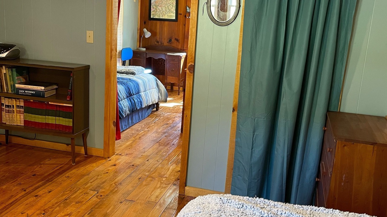 Photo of Bedroom in Hot Springs