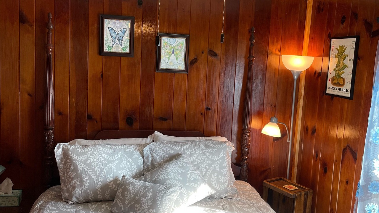 Photo of Bedroom in Hot Springs