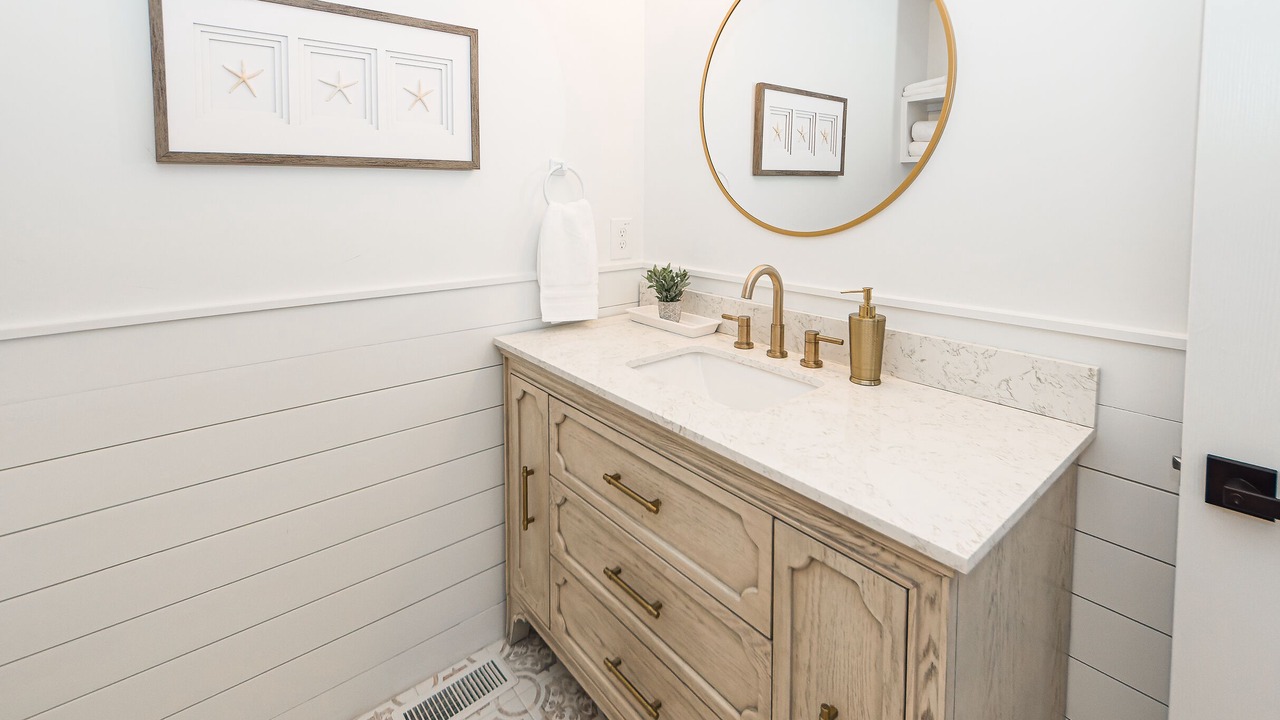Photo of Bathroom in Sealoft Villas
