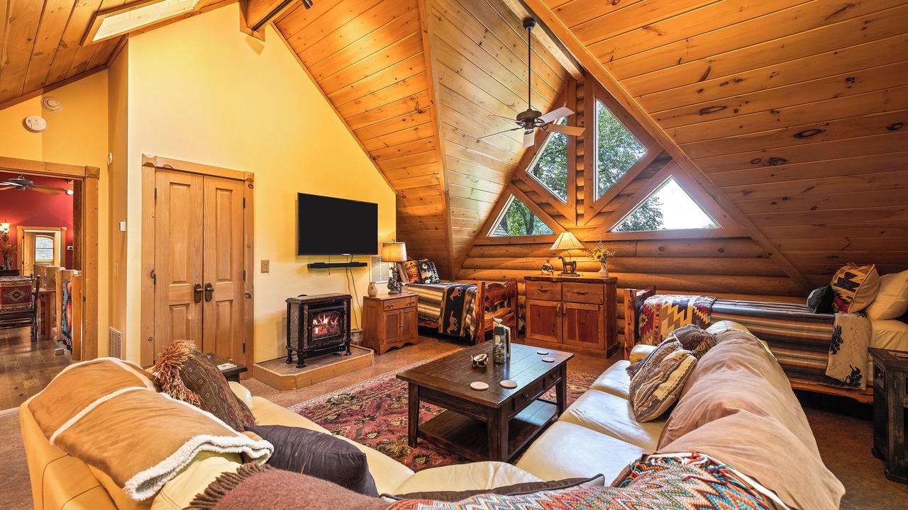 Photo of Livingroom in Waynesville