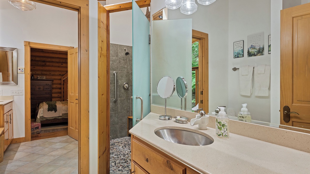 Photo of Bathroom in Waynesville