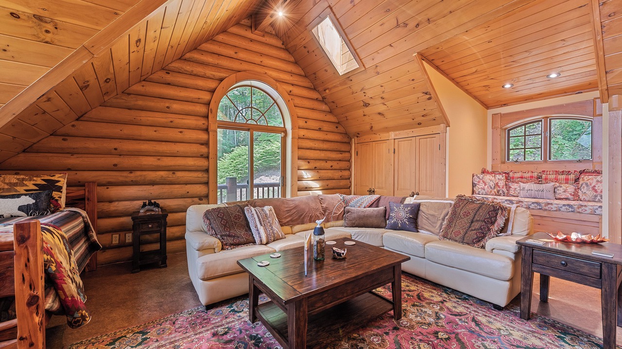 Photo of Livingroom in Waynesville