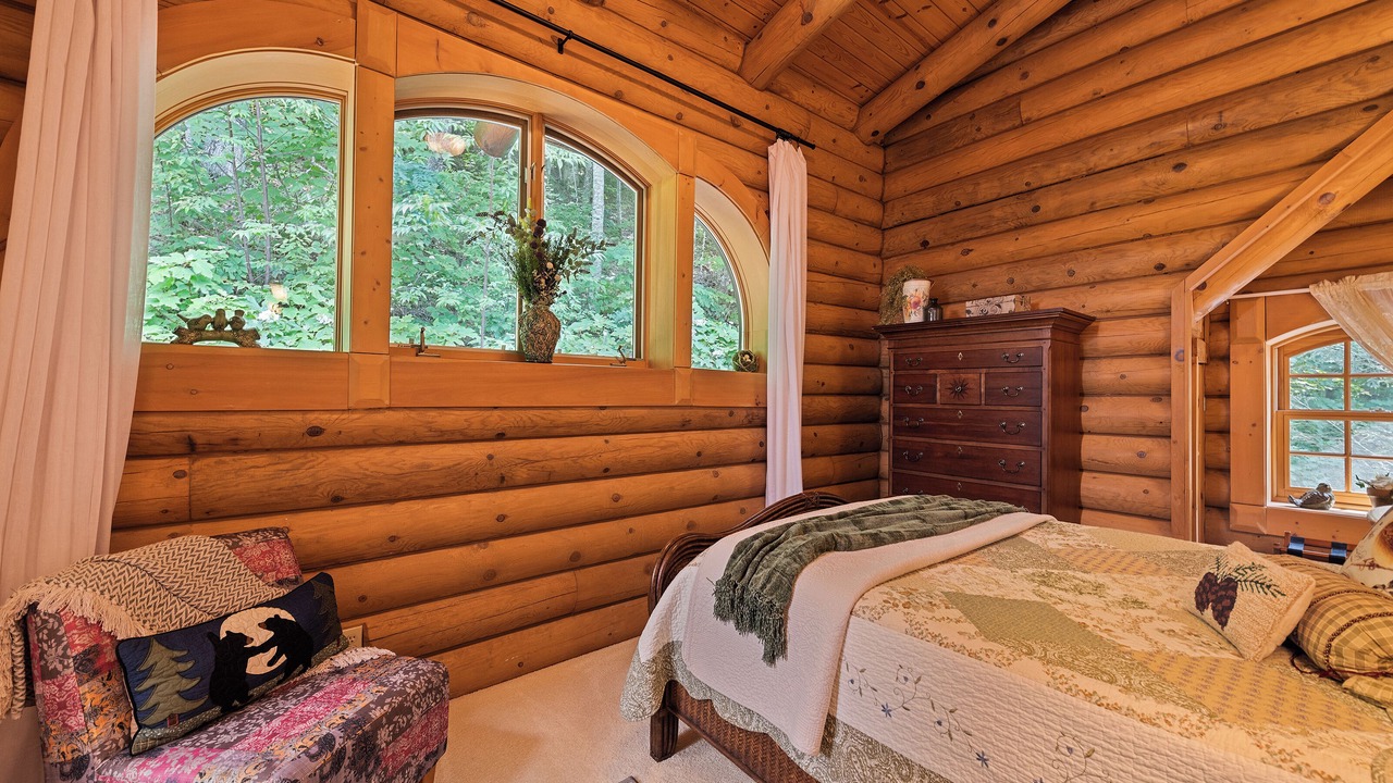 Photo of Bedroom in Waynesville