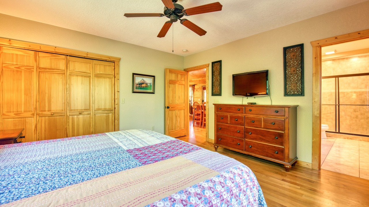 Photo of Bedroom in Waynesville