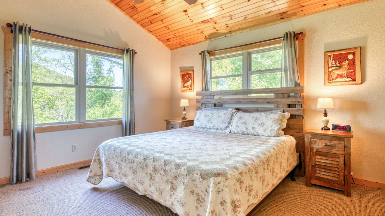 Photo of Bedroom in Waynesville