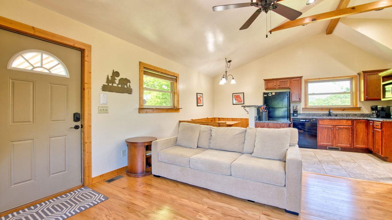 Photo of Livingroom in Waynesville