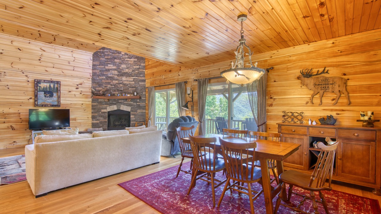 Photo of Livingroom in Waynesville