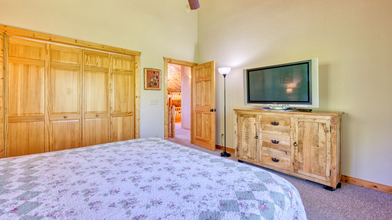 Photo of Bedroom in Waynesville