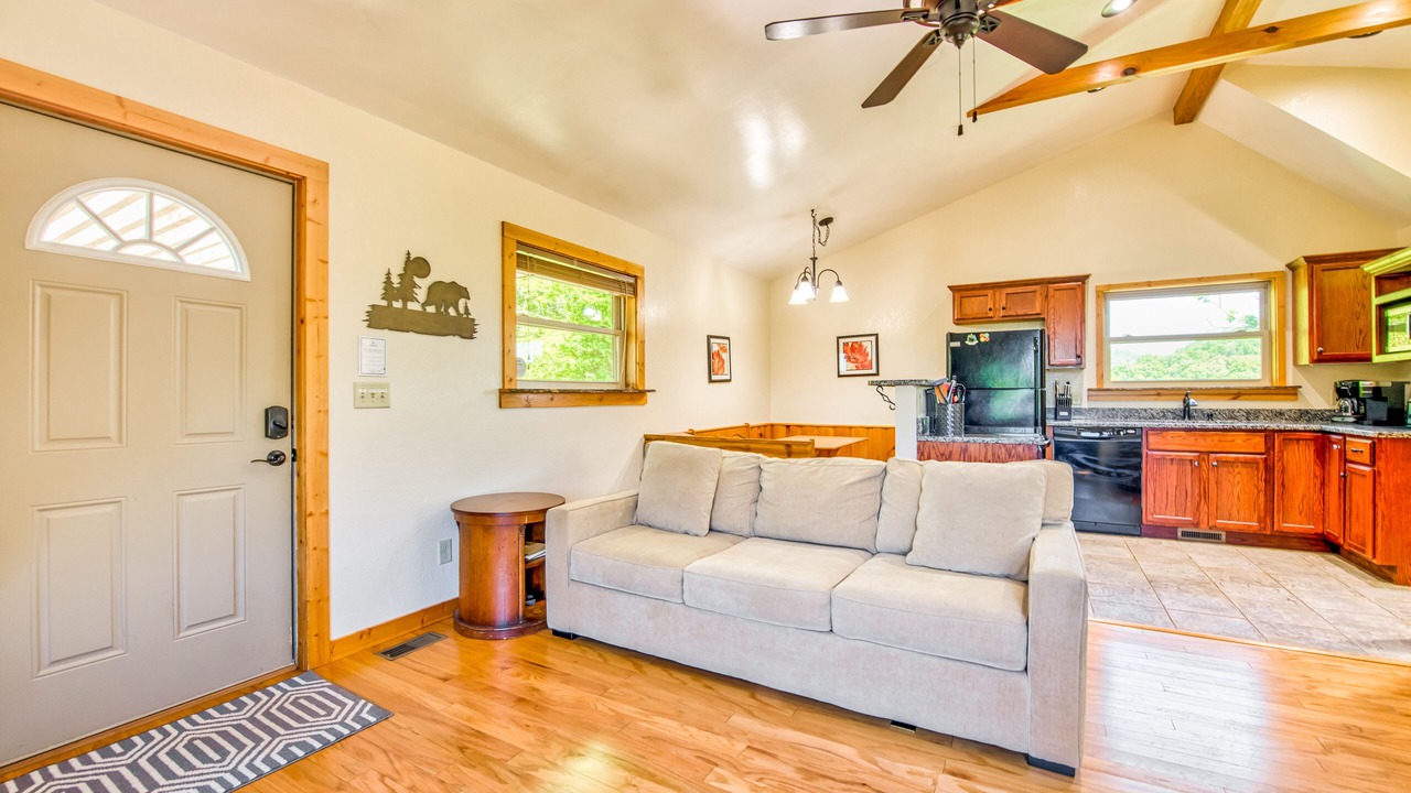 Photo of Livingroom in Waynesville