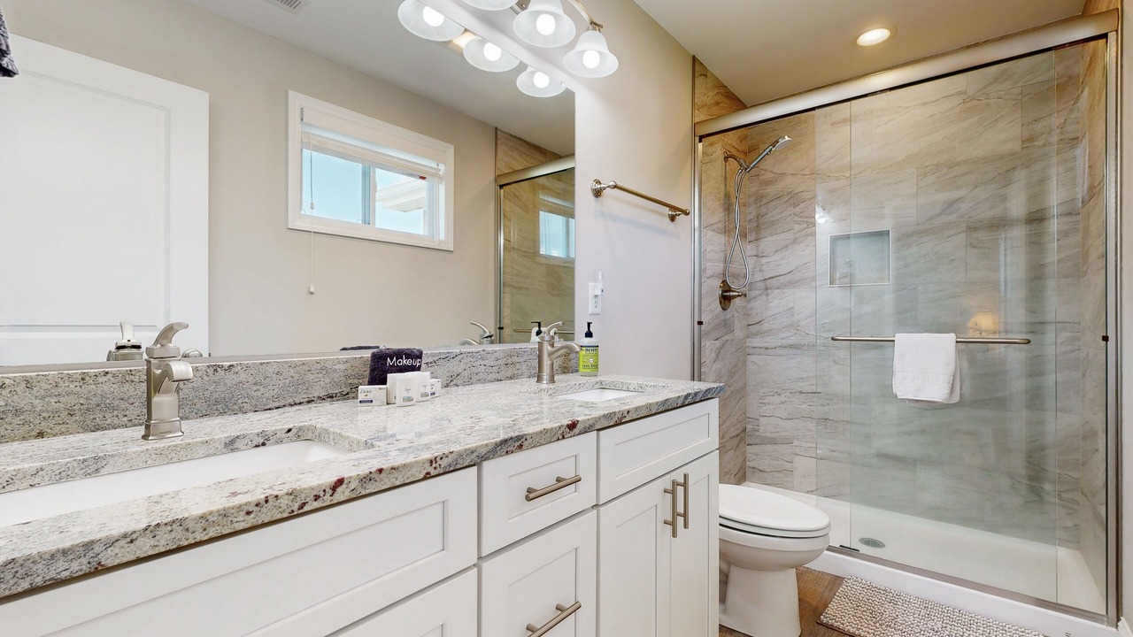 Photo of Bathroom in Alexander