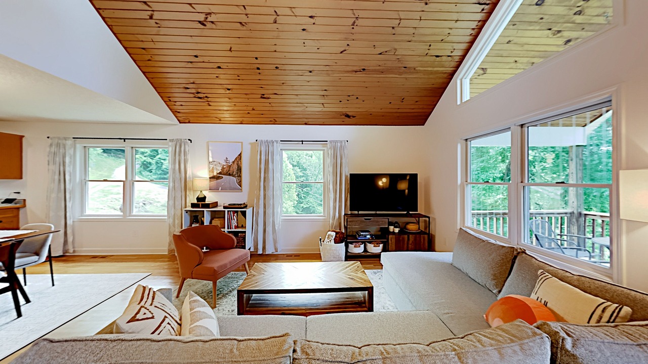 Photo of Livingroom in Canton