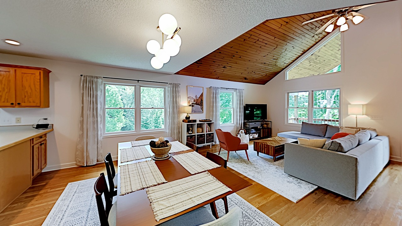 Photo of Livingroom in Canton