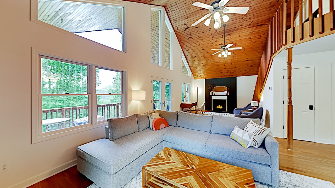 Photo of Livingroom in Canton