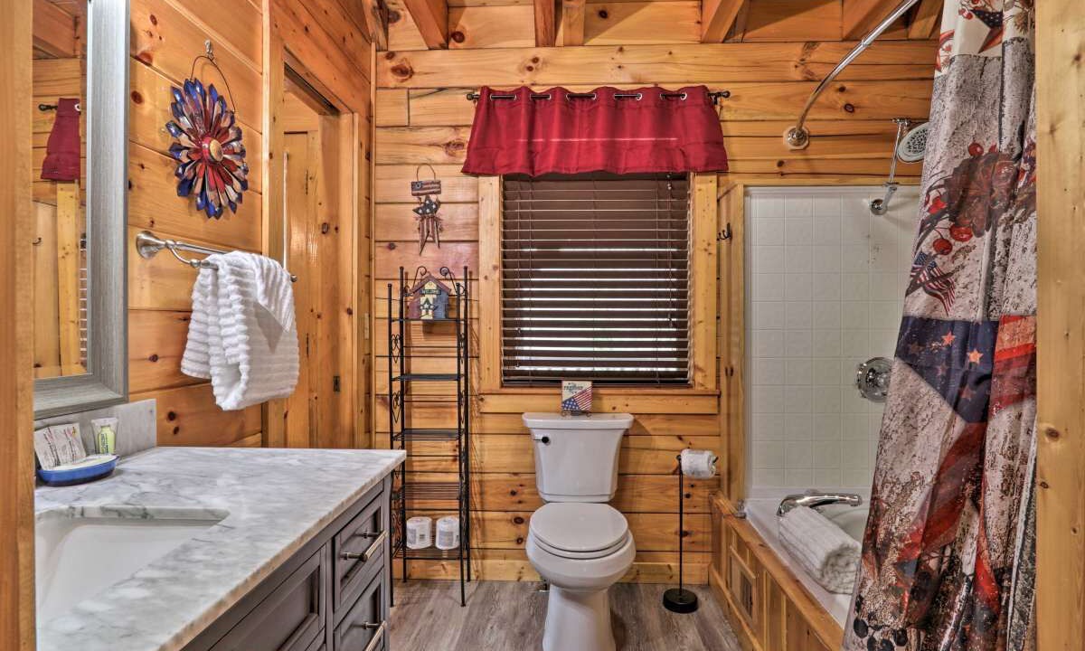 Photo of Bathroom in Cosby