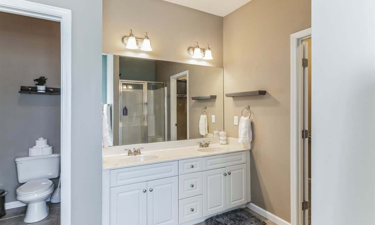 Photo of Bathroom in Harvest