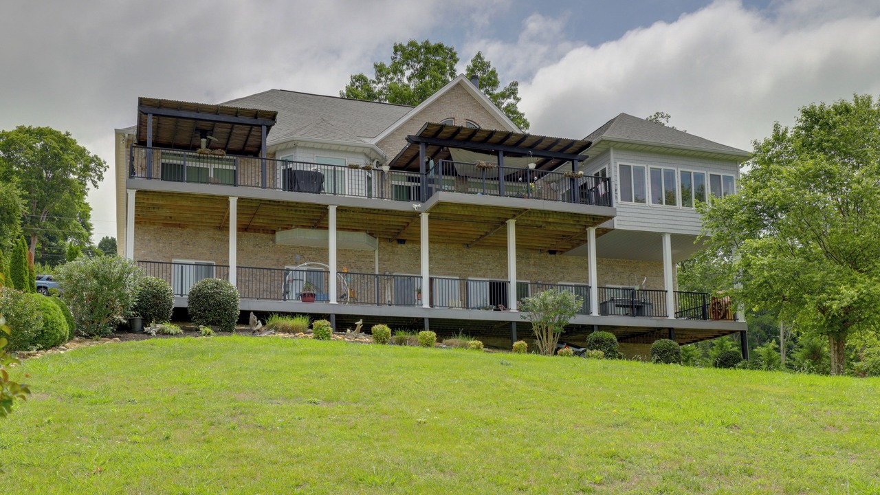 Photo of Outdoor in Baneberry