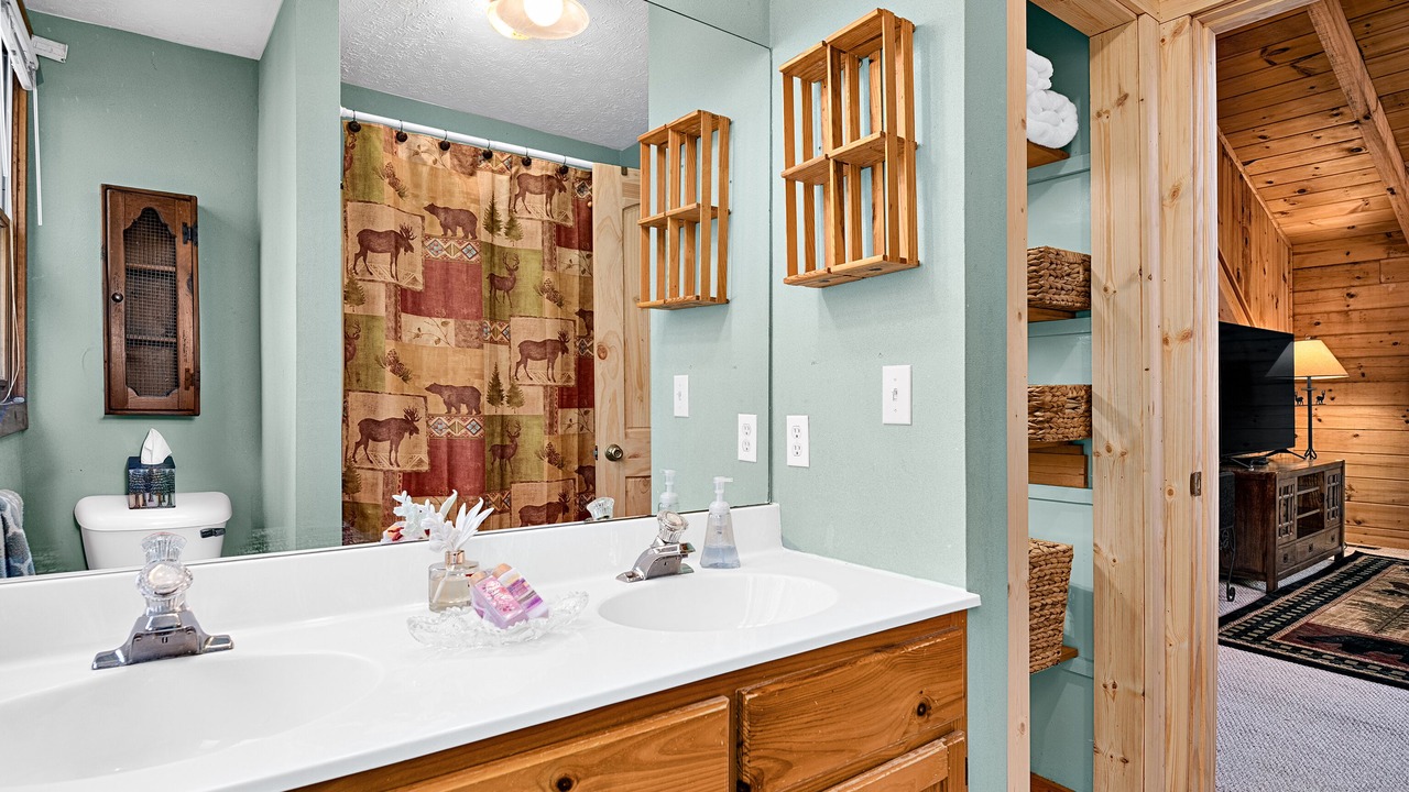 Photo of Bathroom in Maggie Valley