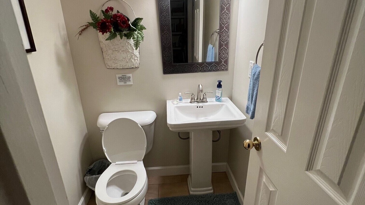 Photo of Bathroom in Dauphin Island