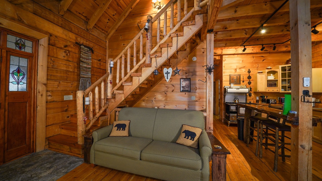 Photo of Livingroom in Cosby