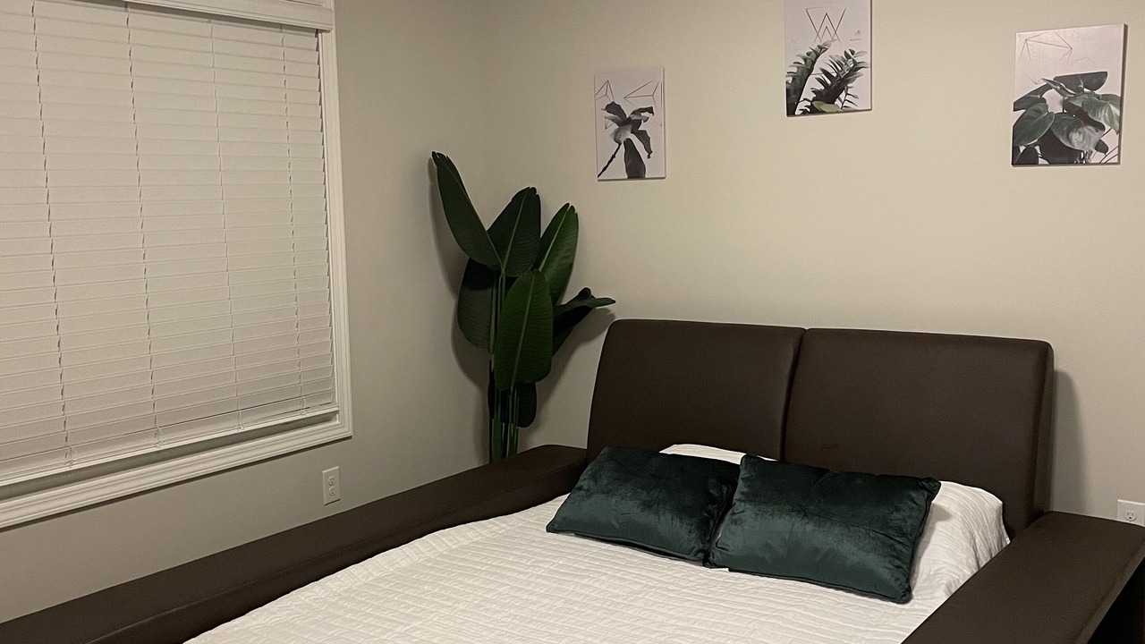 Photo of Bedroom in Riverdale