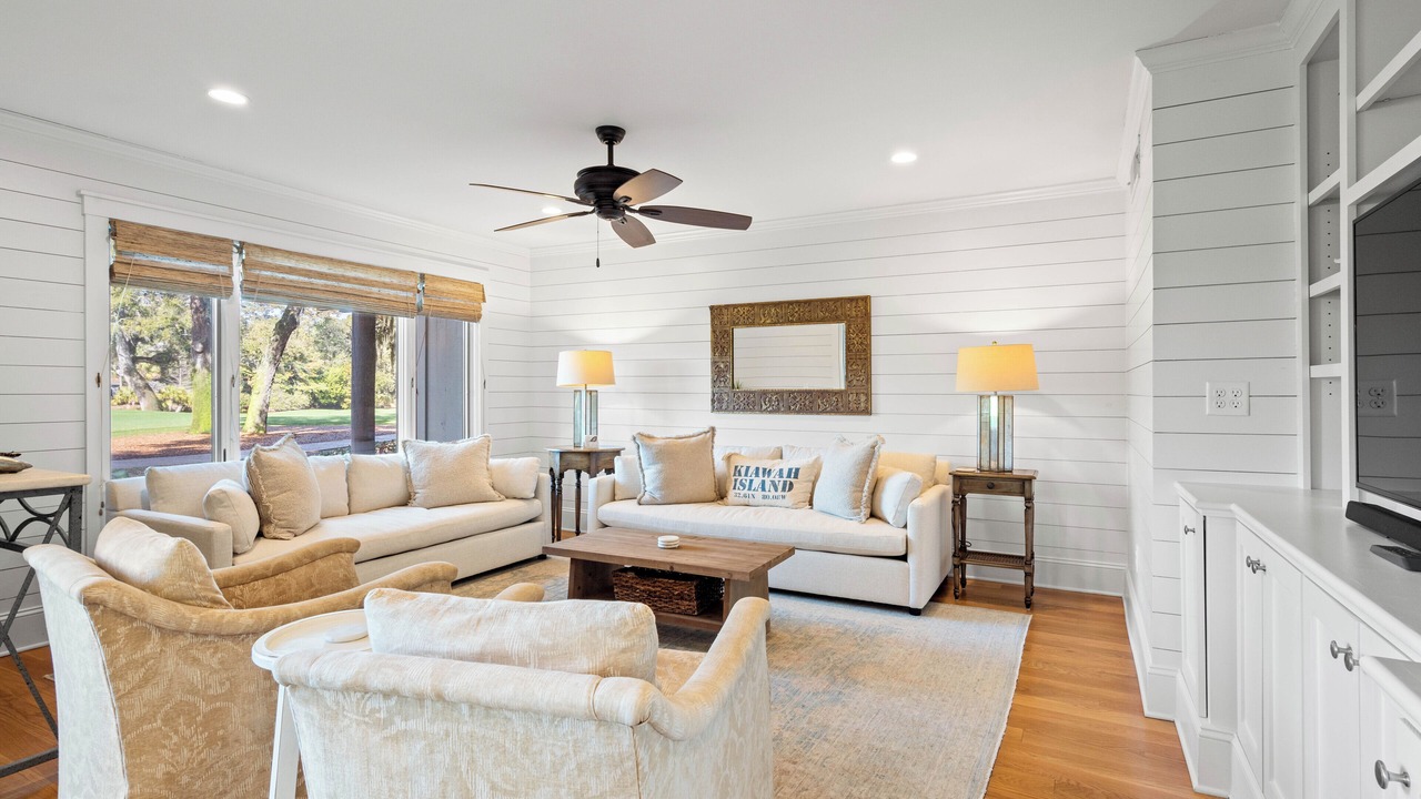 Photo of Livingroom in West Beach Village