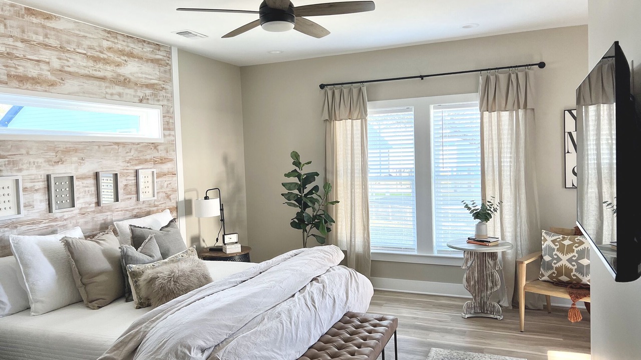 Photo of Bedroom in Long Beach