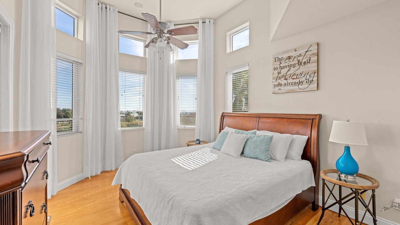 Photo of Bedroom in Laguna Beach Estates