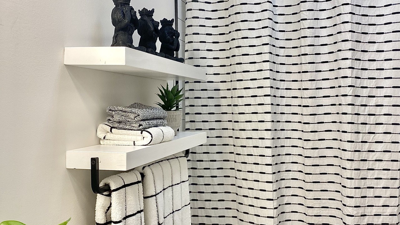 Photo of Bathroom in Harbor House