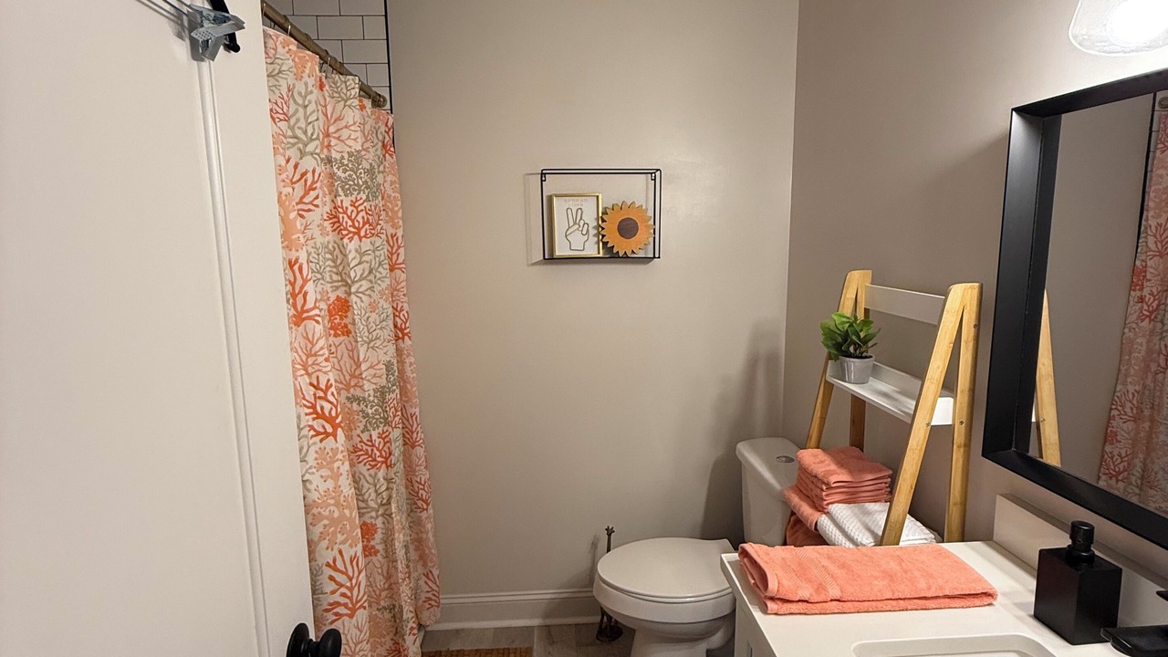 Photo of Bathroom in Harbor House