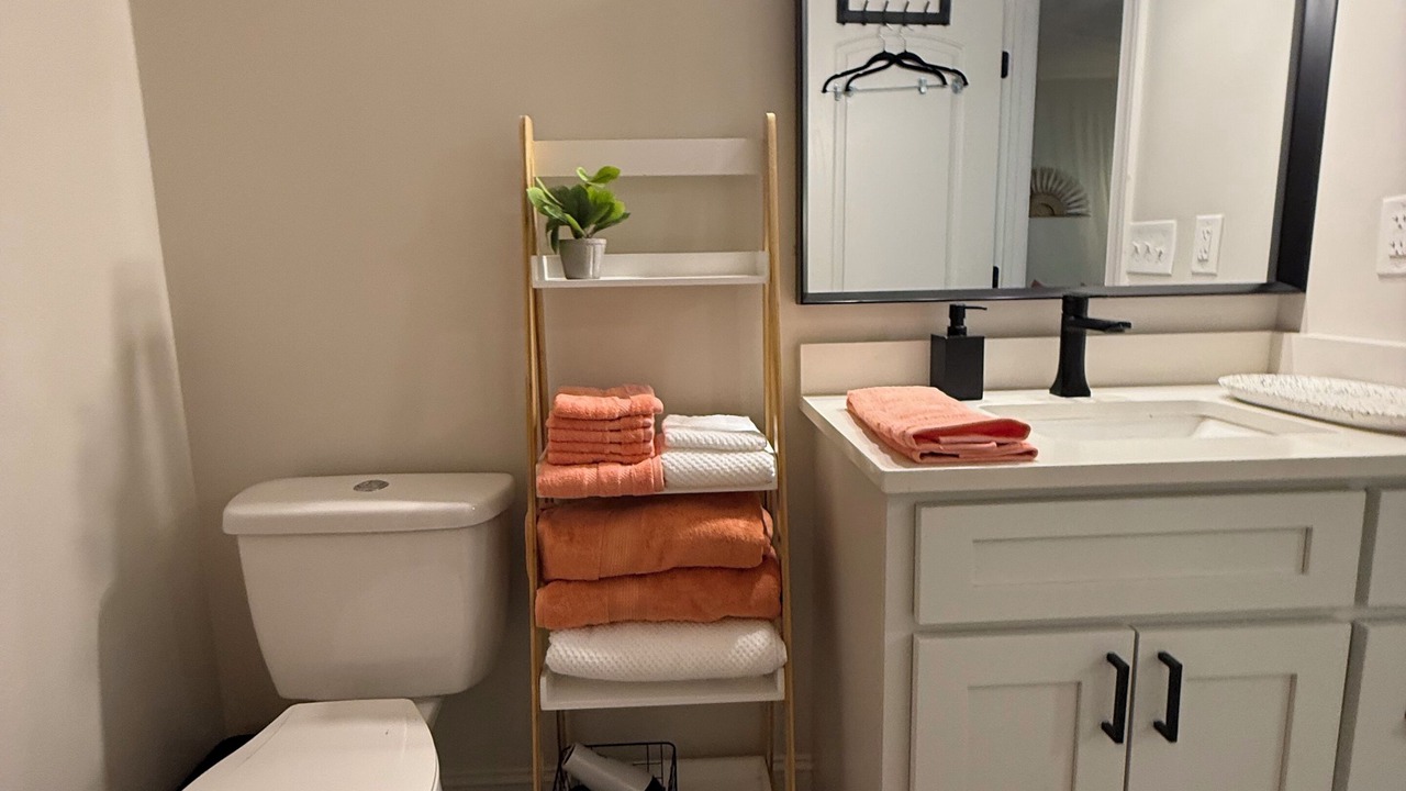 Photo of Bathroom in Harbor House
