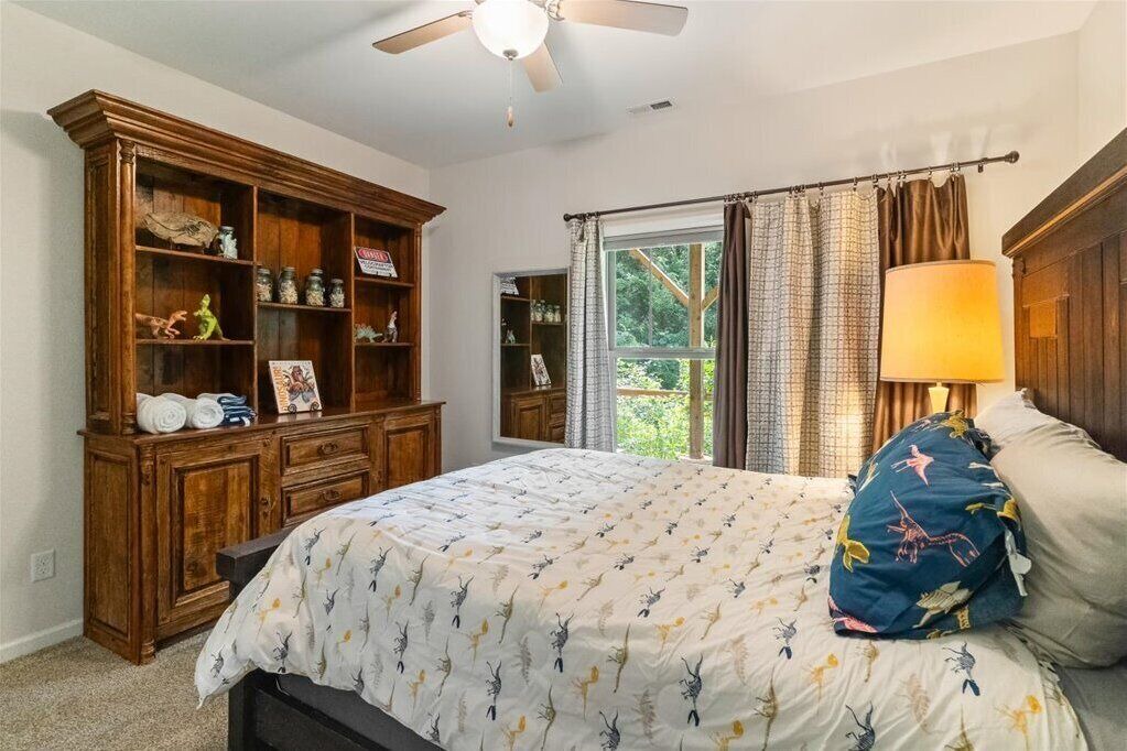 Photo of Bedroom in Weaverville