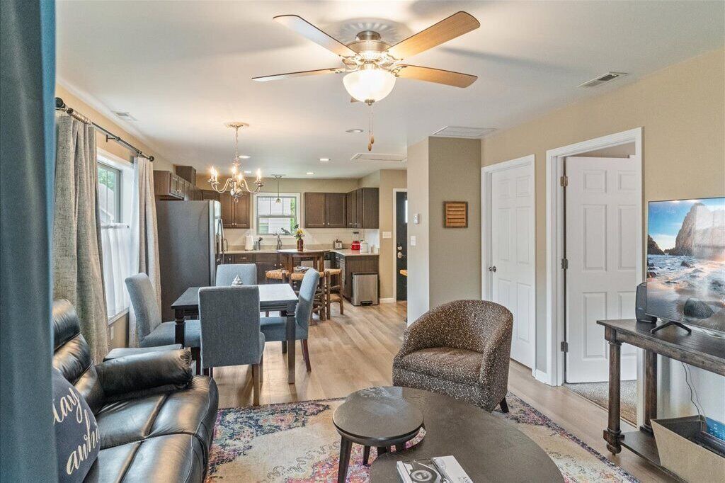 Photo of Livingroom in Weaverville