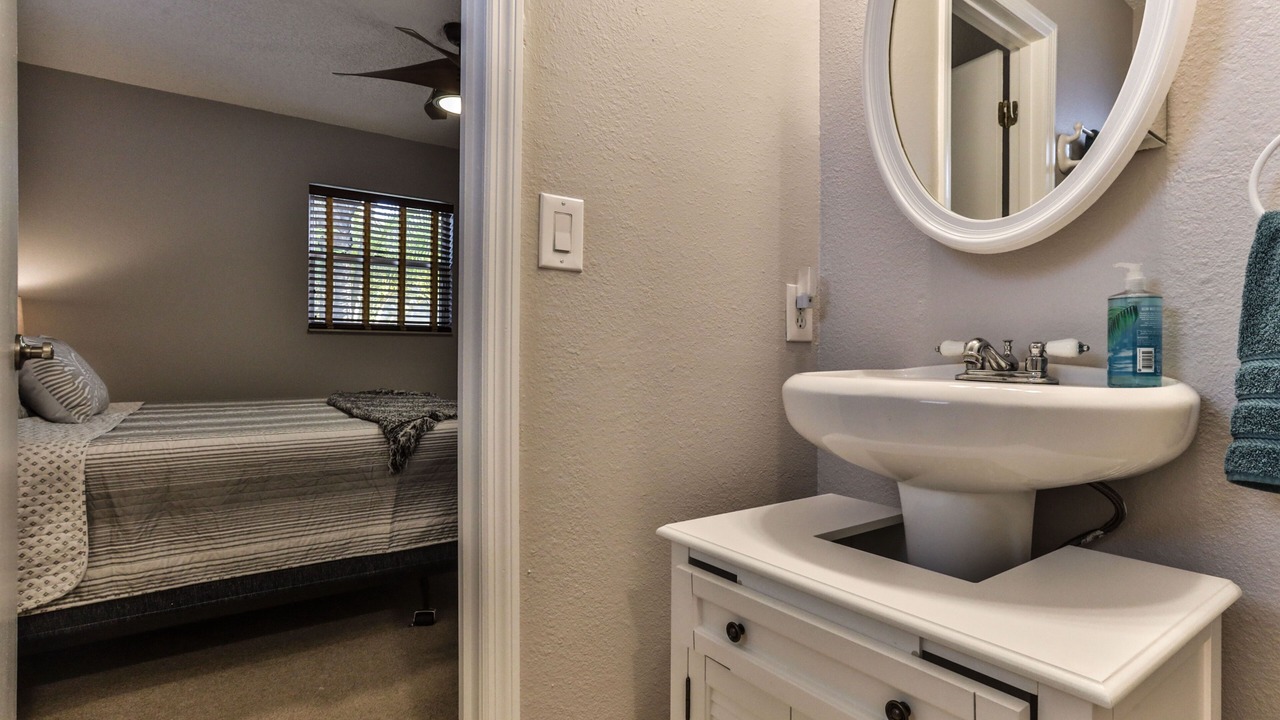 Photo of Bathroom in New Smyrna Beach