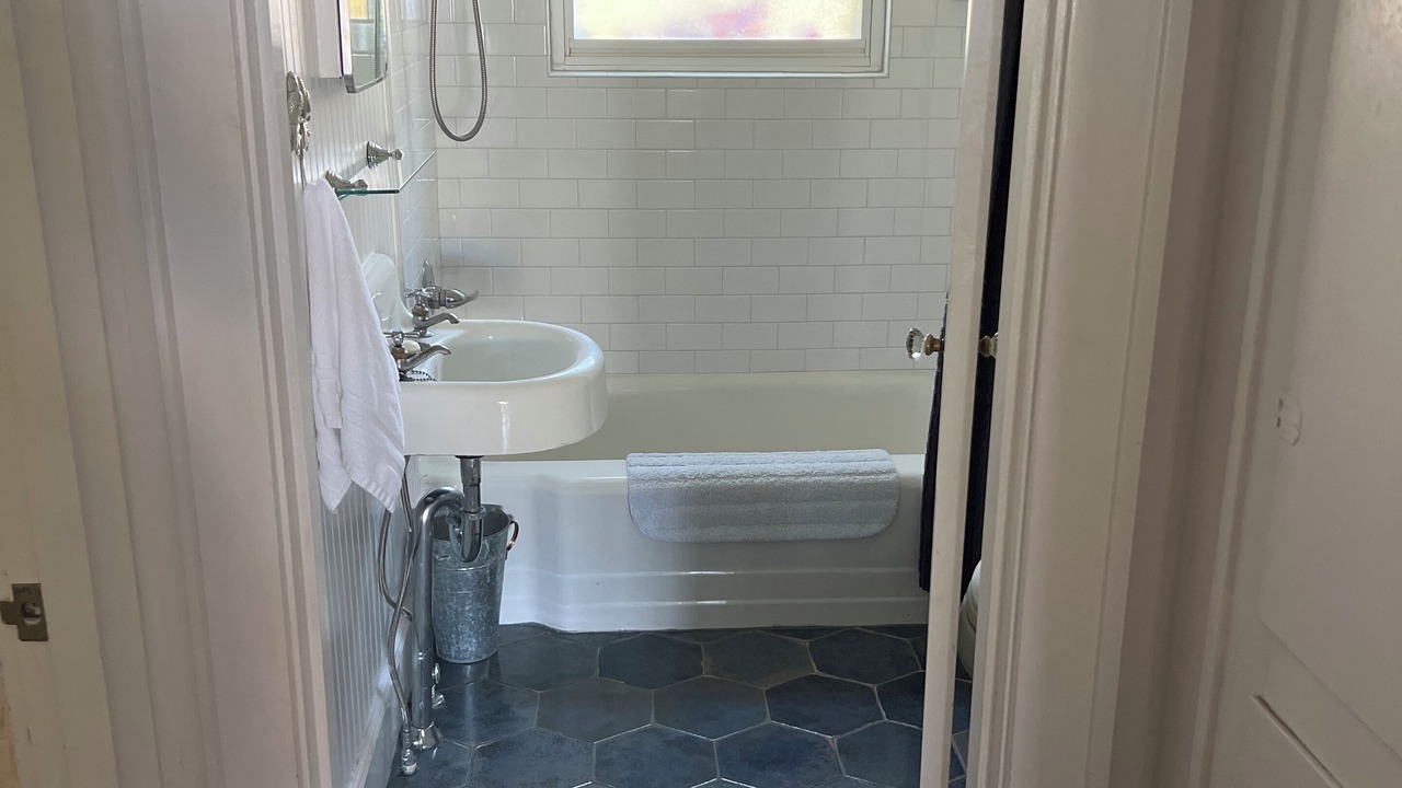 Photo of Bathroom in Kelso