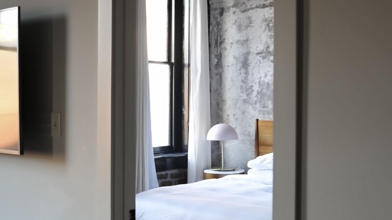 Photo of Bedroom in Historic District - North
