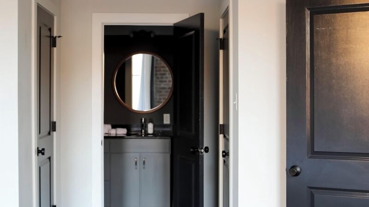 Photo of Bedroom in Historic District - North