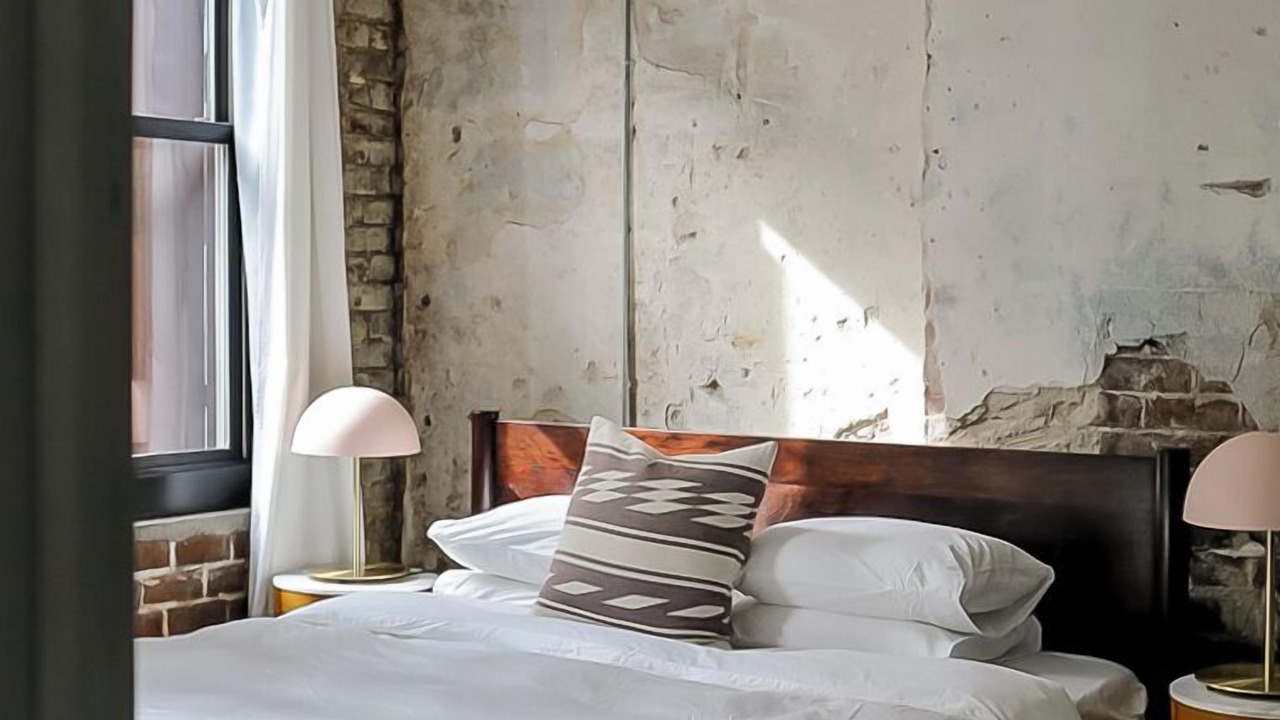 Photo of Bedroom in Historic District - North