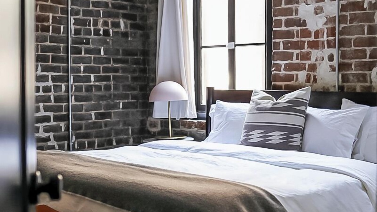 Photo of Bedroom in Historic District - North