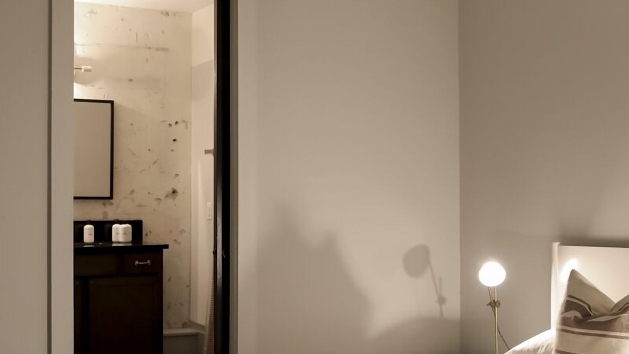 Photo of Bedroom in Historic District - North