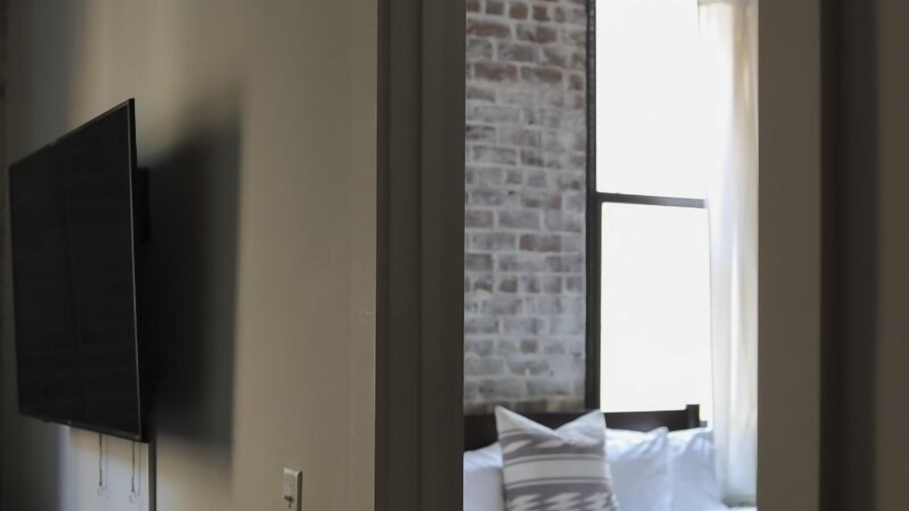 Photo of Bedroom in Historic District - North