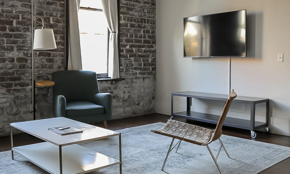 Photo of Livingroom in Historic District - North