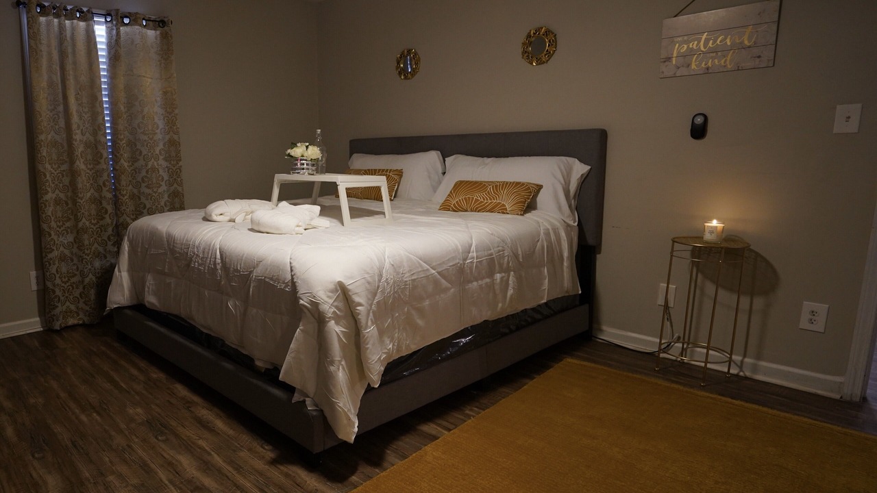 Photo of Bedroom in Riverdale