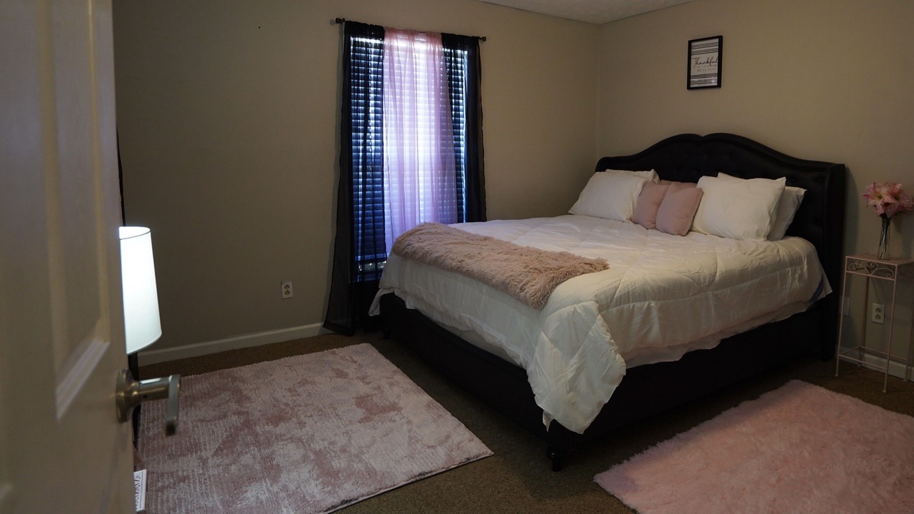 Photo of Bedroom in Riverdale