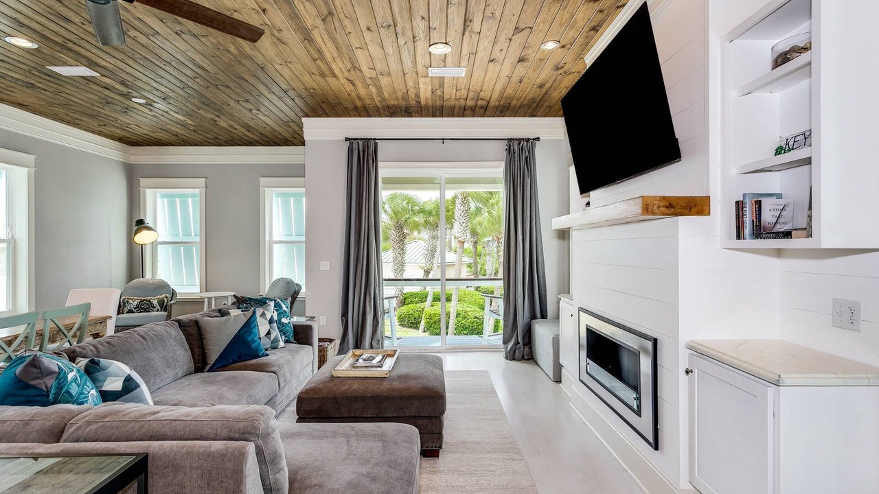 Photo of Livingroom in Ono Island